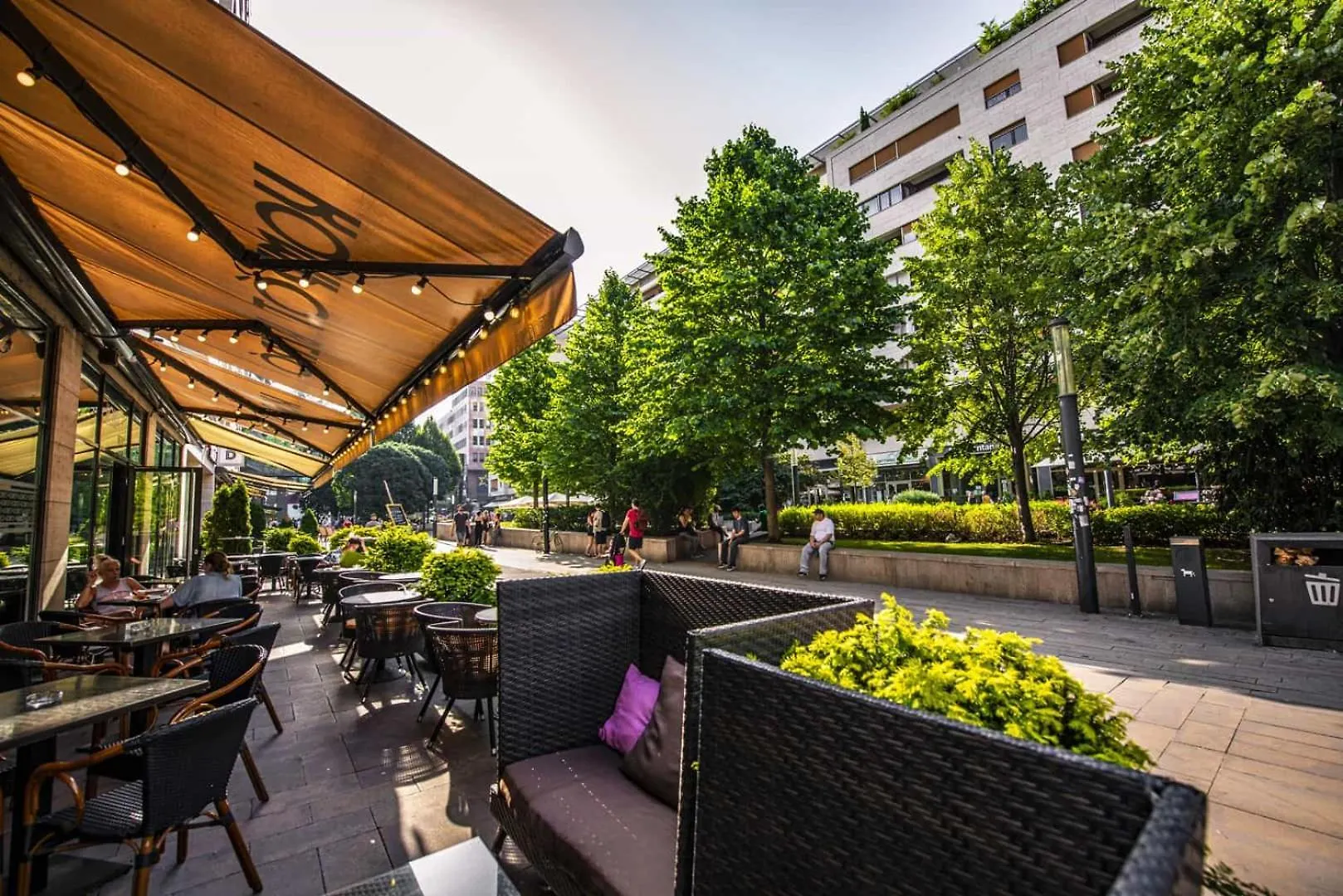 Corvin Royal Apartments - Breakfast Available Budapest
