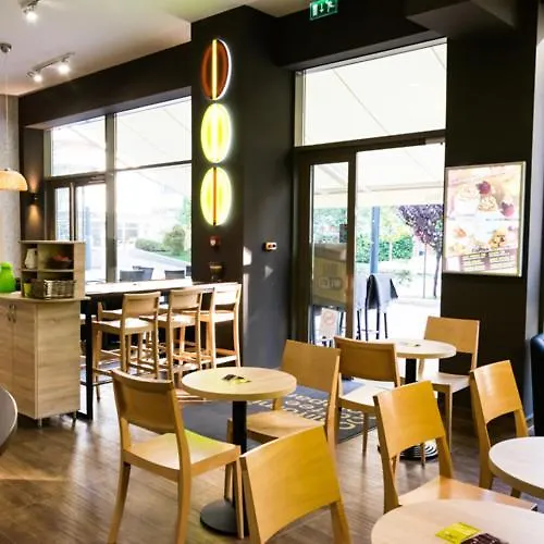 Corvin Royal Apartments - Breakfast Available Budapest