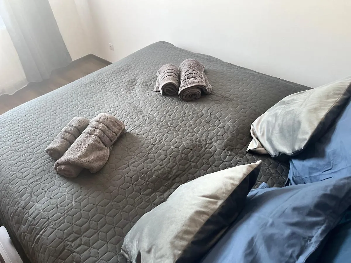 Mega Sale - Book Now - Corvin Royal Apartments Budapest 0*,  Magyarország